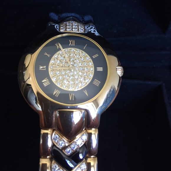VERSACE VINTAGE 18KT GOLD AND DIAMOND WATCH - Picture 1 of 10